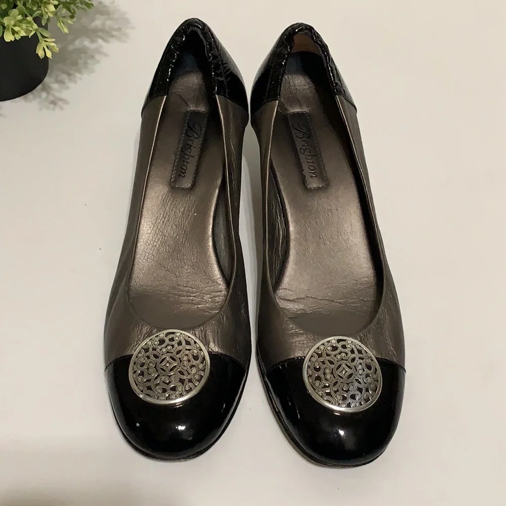 Brighton Marci Medallion Leather Low Heel Pumps 8.5 Narrow